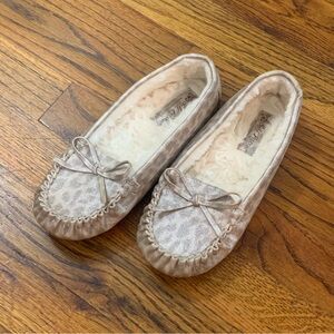 Self Esteem Seychelles Moccasin Slip-On Shoes Leopard Print Pattern NWOT
Girls